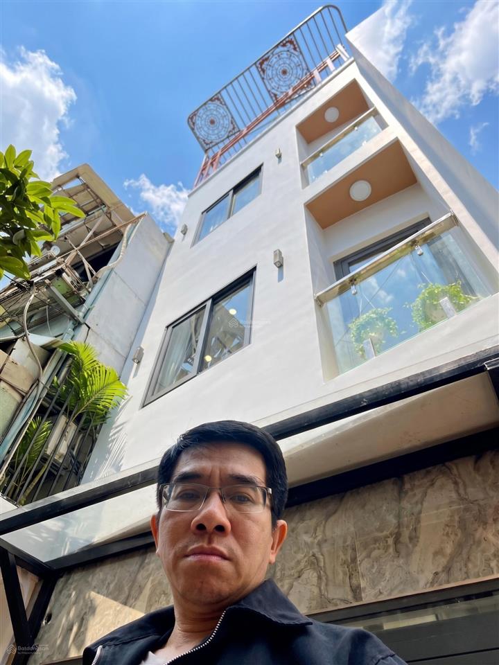 Chỉ hơn 4 tỷ có nhà mới 4 tầng, hẻm thông, gần mặt tiền huỳnh văn bánh  phan đình phùng, phú nhuận