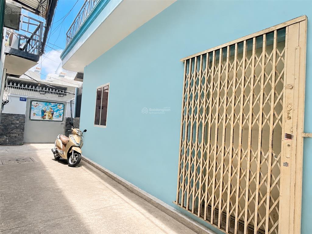 Chỉ hơn 4 tỷ có nhà lê văn sỹ q3, thông trường sa, 50m ra mặt tiền  30m2x 2 tầng  pháp lý chuẩn