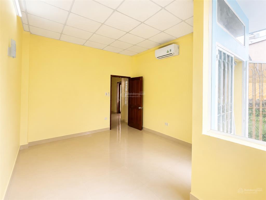 Chỉ hơn 4 tỷ có nhà lê văn sỹ q3, thông trường sa, 50m ra mặt tiền  30m2x 2 tầng  pháp lý chuẩn