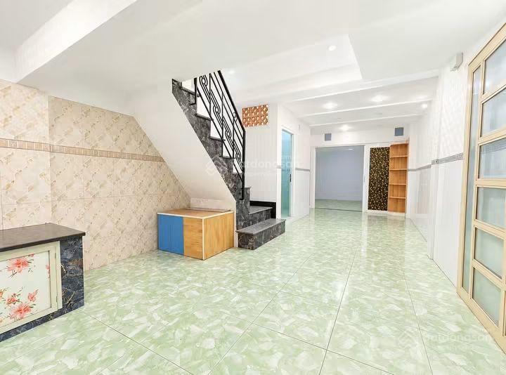 Bán nhà mặt tiền trường chinh, xuân hồng bảy hiền  64m2 x 3 tầng  6,x tỷ