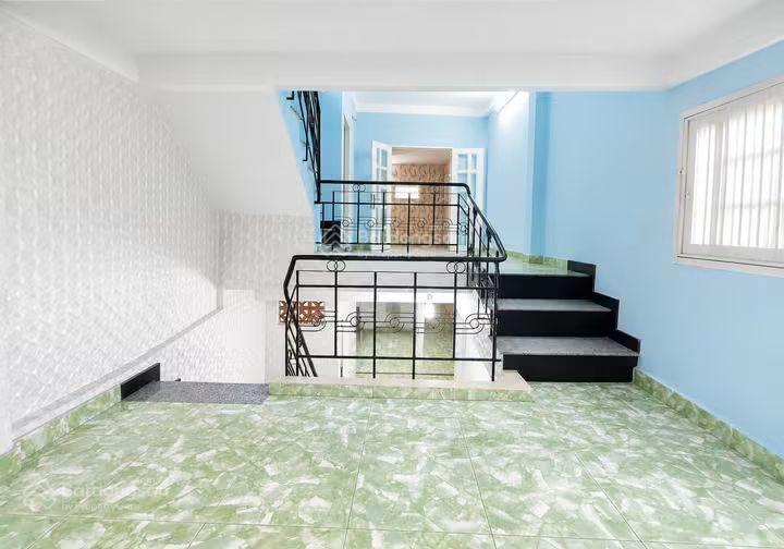 Bán nhà mặt tiền trường chinh, xuân hồng bảy hiền  64m2 x 3 tầng  6,x tỷ