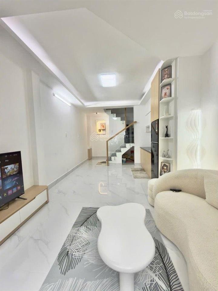 Hẻm xe hơi 4 tầng khu vip cư xá đô thành q. 3  nhà mới ở ngay 30m ra mặt tiền  6,5 tỷ