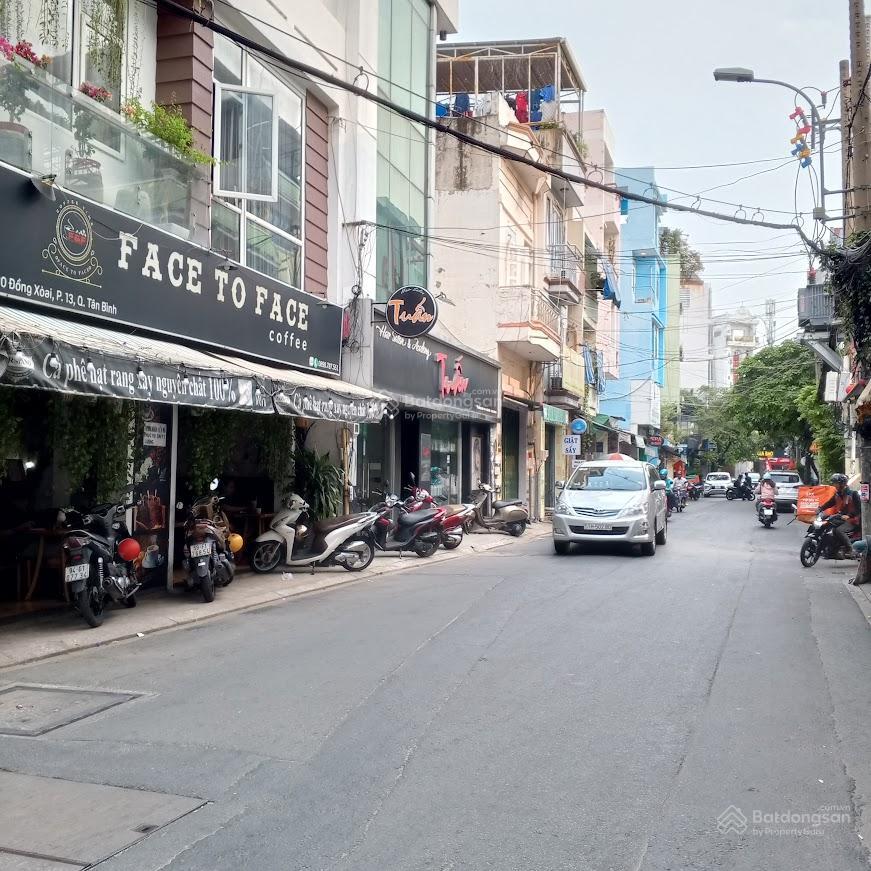 Nhà đẹp 4 tầng mặt tiền ngay chợ hoàng hoa thám, đồng xoài khu vip k300 đường 10m, kd đỉnh  5.4 tỷ
