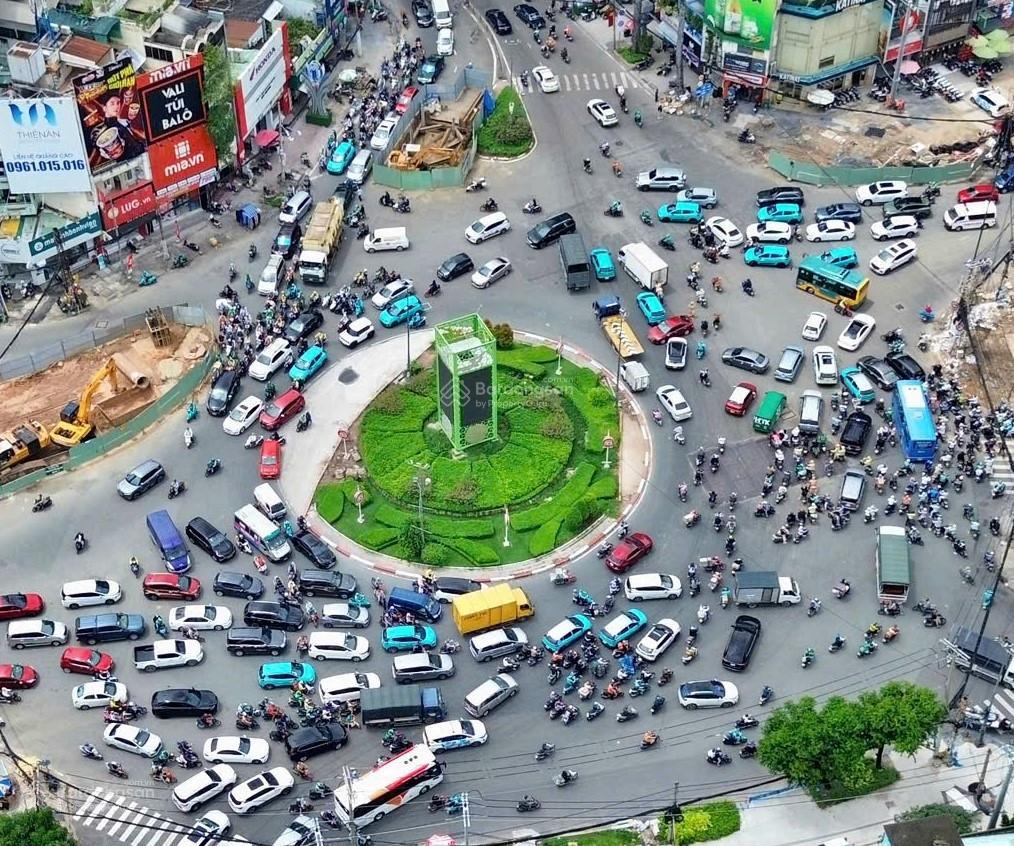 1.95 tỷ có nhà 3 tầng mới xây  q.3 cmt8, nguyễn thông, rạch bùng binh  hẻm thông  shr, chính chủ