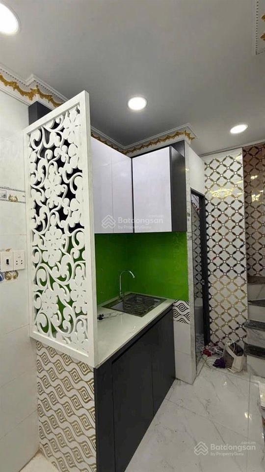1.95 tỷ có nhà 3 tầng mới xây  q.3 cmt8, nguyễn thông, rạch bùng binh  hẻm thông  shr, chính chủ