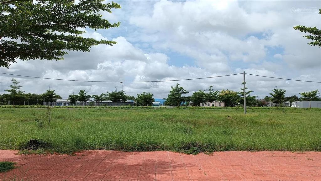 Chốt nhanh nền đẹp kế cạnh khu du lịch