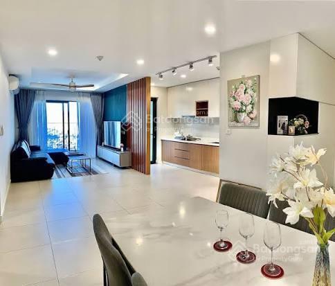 Bán cắt lỗ căn hộ 84m2, 2pn 2vs, cửa tb, ban công đn, view hồ tây, chung cư kosmo tây hồ