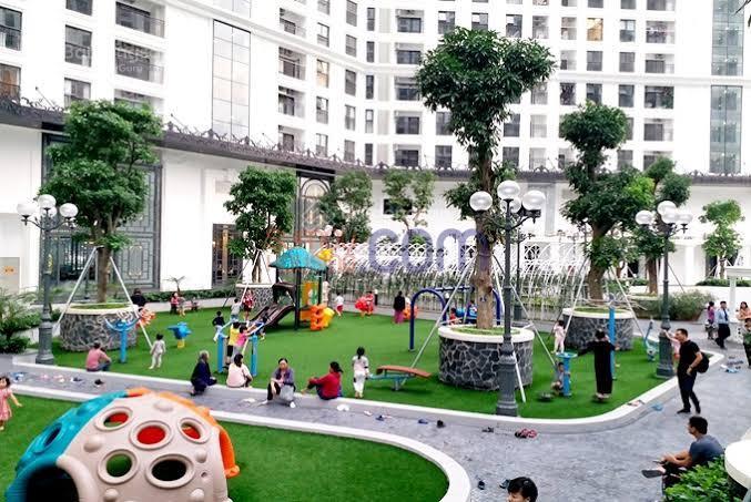 Bán cắt lỗ căn 3 ngủ ct8 the emerald đình thôn giá chỉ 8,x tỷ rõ ràng ko view các cụ.  0976 403 ***