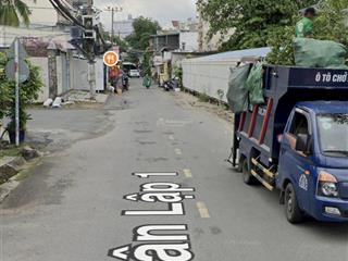 Cần bán gấp nhà 3 tầng mặt tiền tân lập 1 khu vip hiệp phú q9 ngay lê văn việt