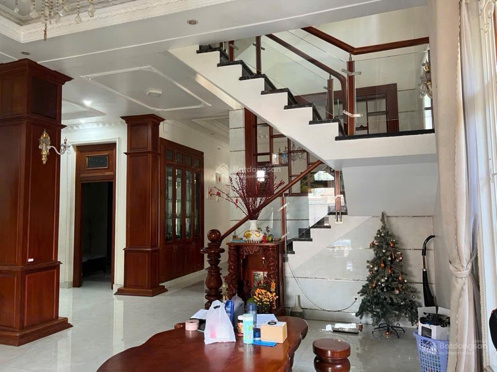 Tìm chủ biệt thự sân vườn gần 500m2 đẹp lung linh khu vip kiến thiết  hiệp phú q9