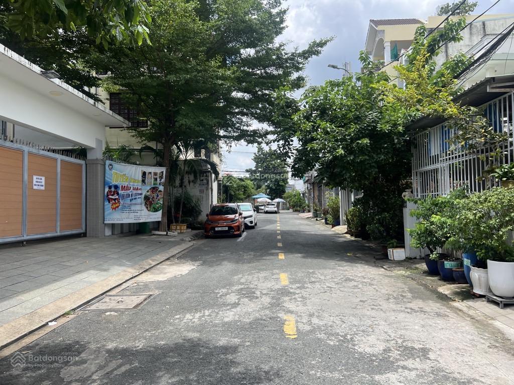 Tìm chủ biệt thự sân vườn gần 500m2 đẹp lung linh khu vip kiến thiết  hiệp phú q9