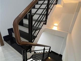 Mặt tiền  p.3 gò vấp . gần ngay sân bay, 4 tầng mới đẹp. 7,8 tỷ