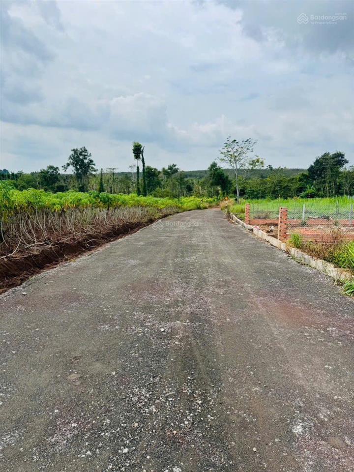 Bán đất quảng thành  châu đức  brvt 189m2 sẵn thổ 80m2, đường nhựa 2 oto tránh nhau, 560 triệu