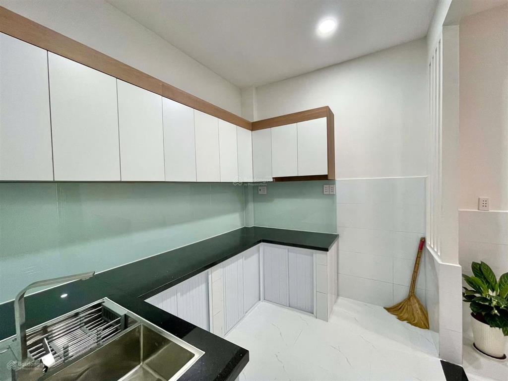 Nhà mới đẹp bình thạnh  ngay học viện cán bộ  2pn 3wc  tặng nội thất  4.779 tỷ