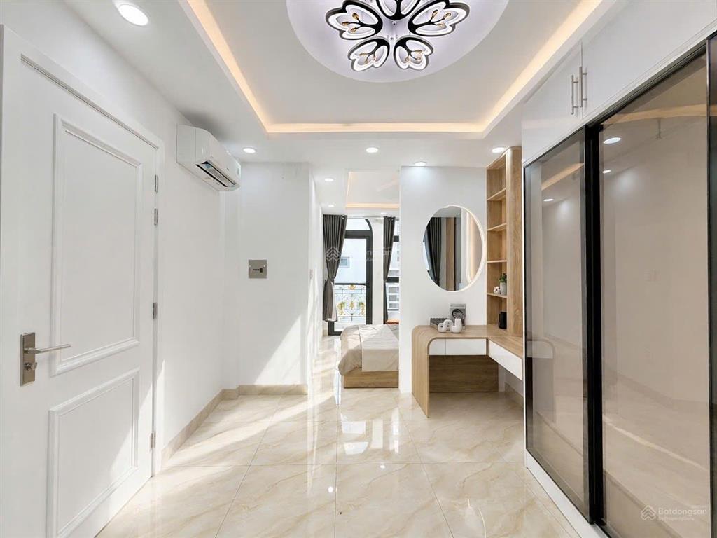 Kinh đô thời trang lê văn sỹ giáp q3  41m2 x 4 tầng sân thượng mới cứng
