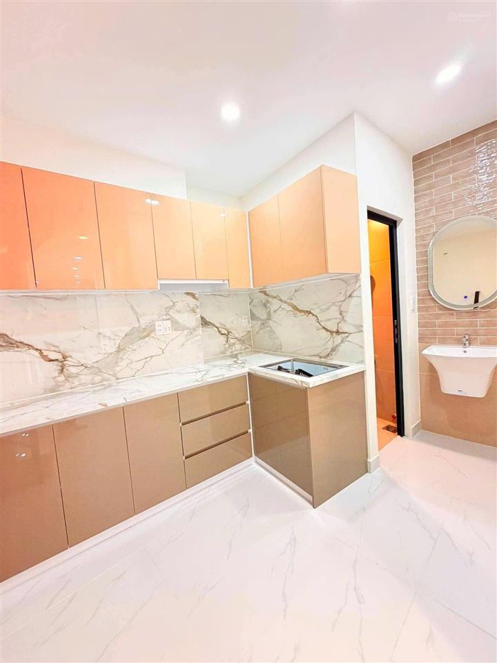 Siêu phẩm cạnh mặt tiền ngay nguyễn văn trỗi phú nhuận giáp quận 3, 35m2 2 tầng, nở hậu, 4.9 tỷ tl