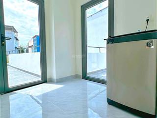 Siêu phẩm gv  giáp sân bay  đối diện bv 175  45m2 ,nở hậu hẻm ba gác 30m ra mặt tiền  5.89 tỷ