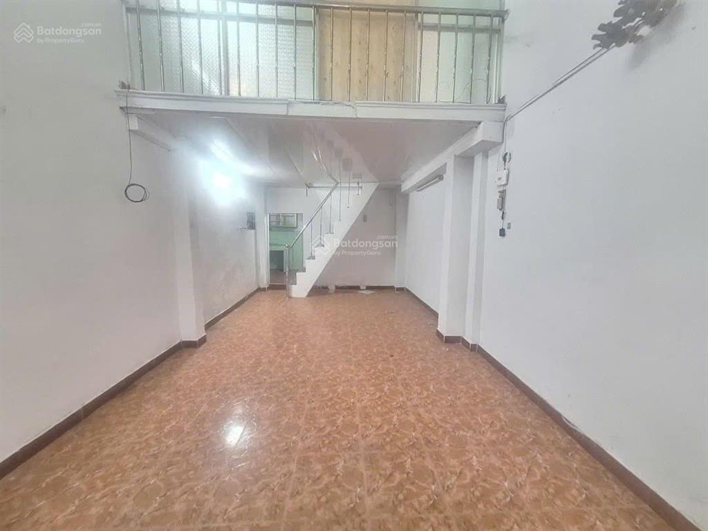 Với 2,9 tỷ có ngay nhà 1 trệt  lửng  ngay chợ hiệp phú  đại học giao thông.
