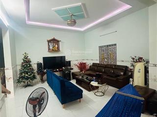 Bán nhà riêng dtsd 447m2 (8x56)  3pn  trung chánh  gần tô ký  hóc môn  chỉ 7.x tỷ