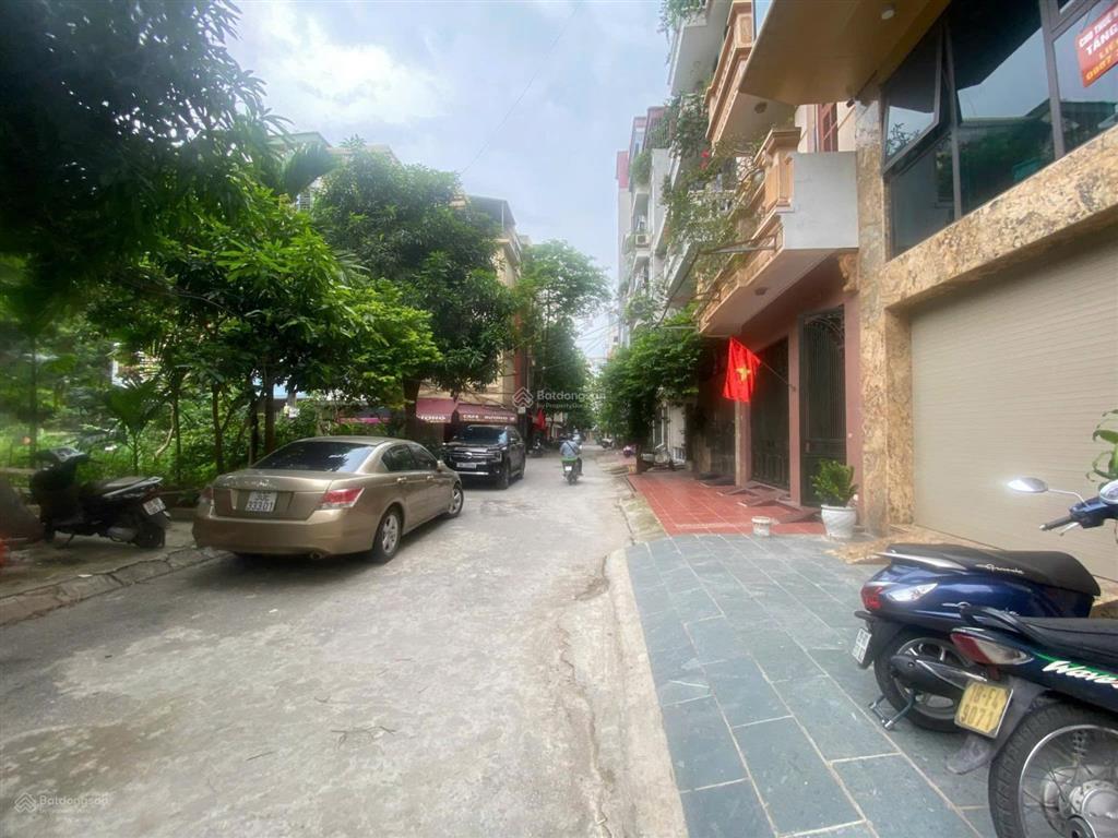 Chính chủ cho thuê văn phòng vườn hoa lô 5 đền lừ 2