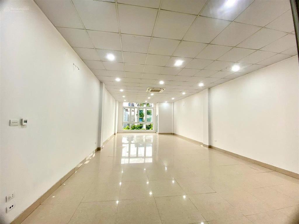 Chính chủ cho thuê văn phòng vườn hoa lô 5 đền lừ 2