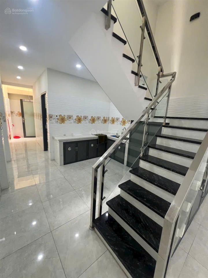 6,2 tỷ nhà đẹp lê quang sung (4x14)m | cách minh phụng vài bước chân