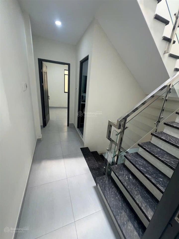 6,2 tỷ nhà đẹp lê quang sung (4x14)m | cách minh phụng vài bước chân
