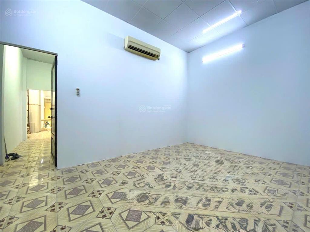 Nhà cấp 4 lê thị bạch cát (4.8x18)m | cách mặt tiền 30m  hợp đồng thuê 10 triệu/tháng