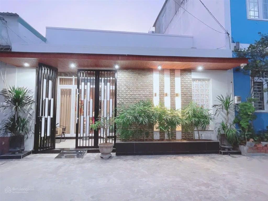 Mặt tiền nội bộ kinh dương vương (10x22)m, nhà cũ tiện xây mới