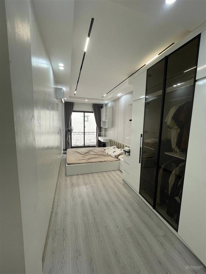 Cơ hội cho người mua hoặc đầu tư trân khát chân, 30m2,4 tầng, kinh doanh,ô tô giá chỉ 6.3 tỷ.