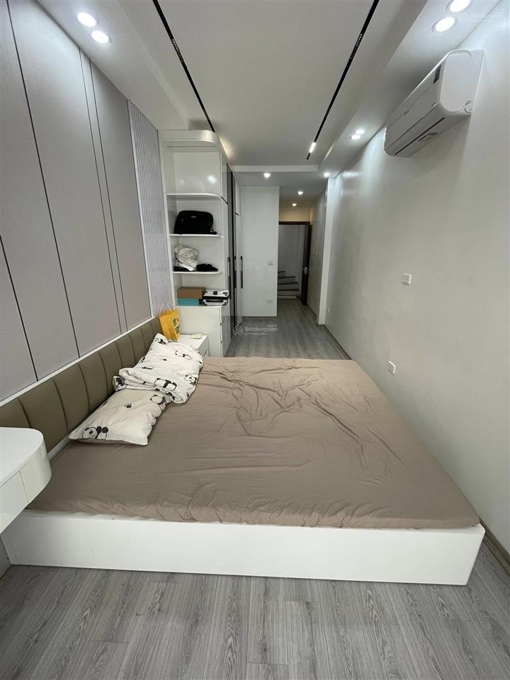 Cơ hội cho người mua hoặc đầu tư trân khát chân, 30m2,4 tầng, kinh doanh,ô tô giá chỉ 6.3 tỷ.