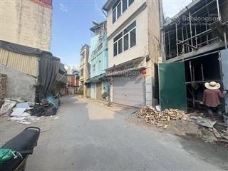 Cơ hội cho người mua hoặc đầu tư trân khát chân, 30m2,4 tầng, kinh doanh,ô tô giá chỉ 6.3 tỷ.