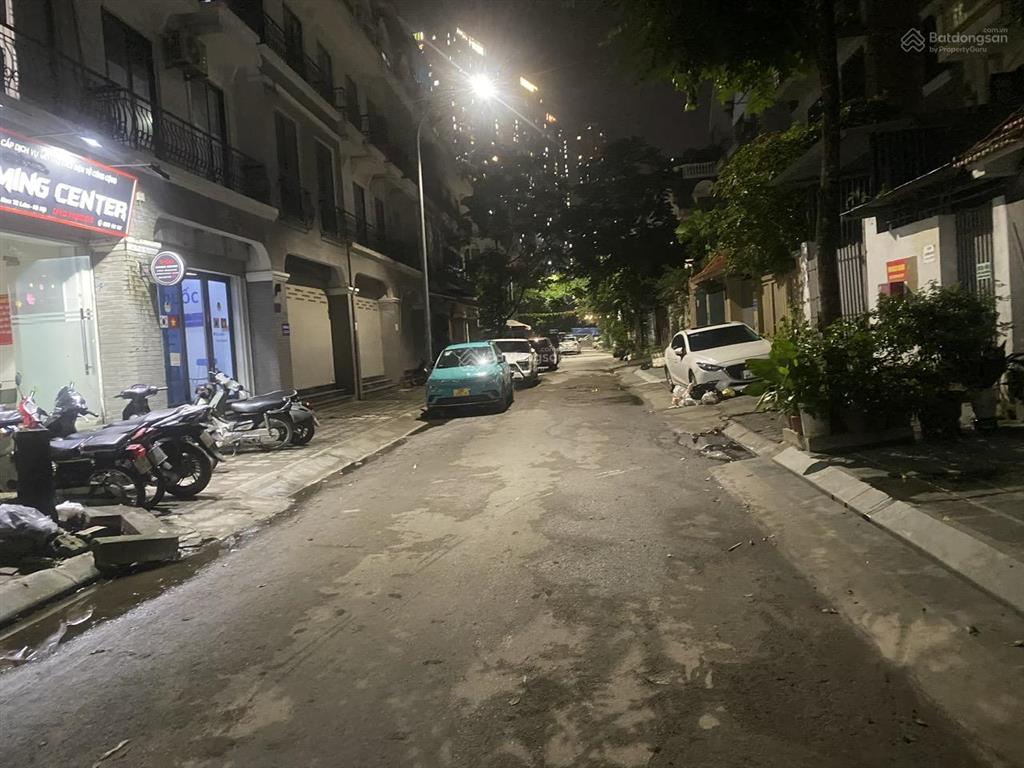 Bán biệt thự phùng khoang ô tô tránh,vỉa hè ,132m²,5 tầng chỉ 32,5 tỷ .