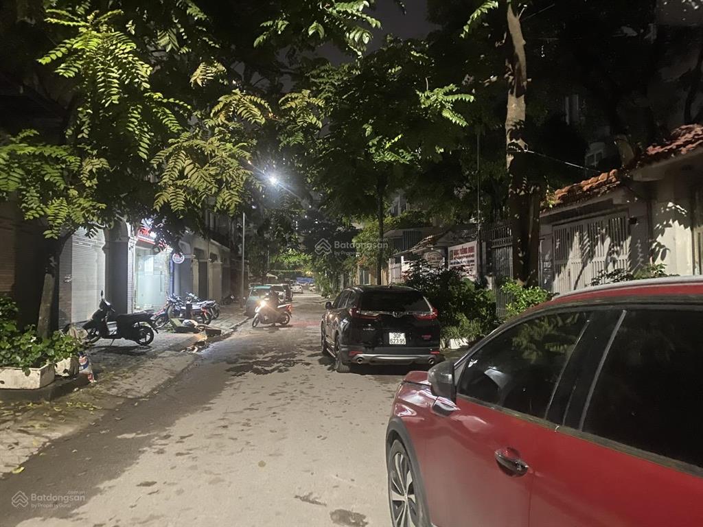 Bán biệt thự phùng khoang ô tô tránh,vỉa hè ,132m²,5 tầng chỉ 32,5 tỷ .