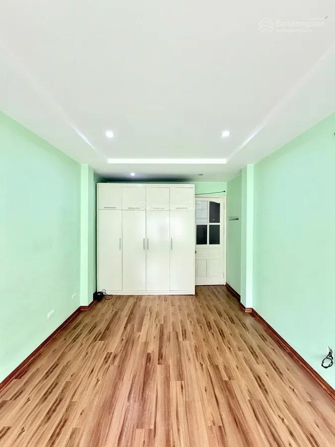 Chỉ 15 tỷ có ngay 41m2  5 tầng mặt phố Hoa Bằng ,Cầu Giấy, kinh doanh đỉnh