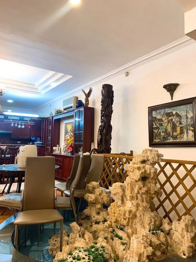 BÁN BIỆT THỰ VIP DỊCH VỌNG – 271M2 – MT 17M – 5 TẦNG – SÂN VƯỜN ĐẲNG CẤP – 75 TỶ