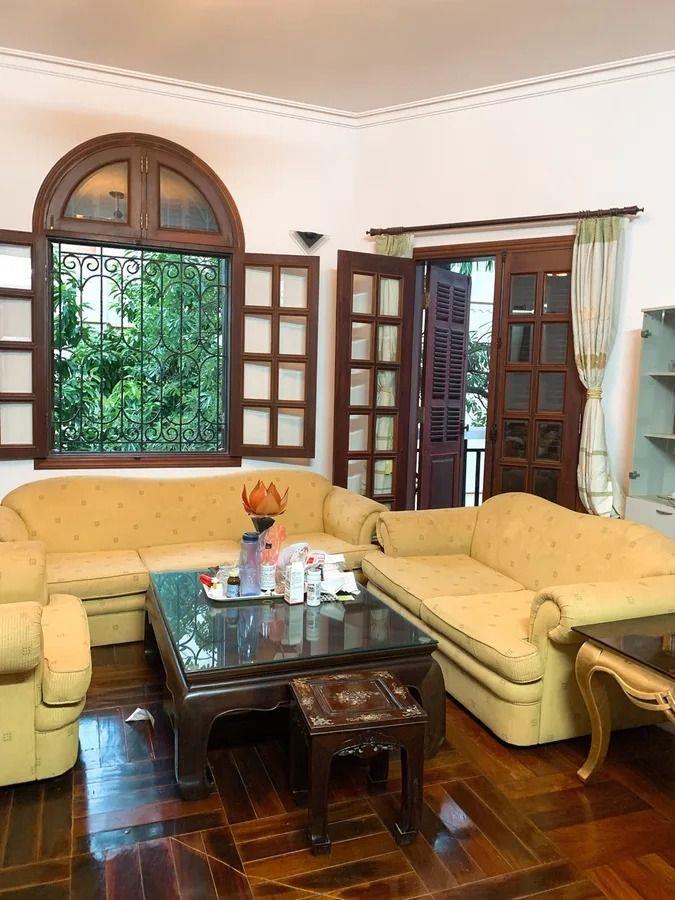 BÁN BIỆT THỰ VIP DỊCH VỌNG – 271M2 – MT 17M – 5 TẦNG – SÂN VƯỜN ĐẲNG CẤP – 75 TỶ