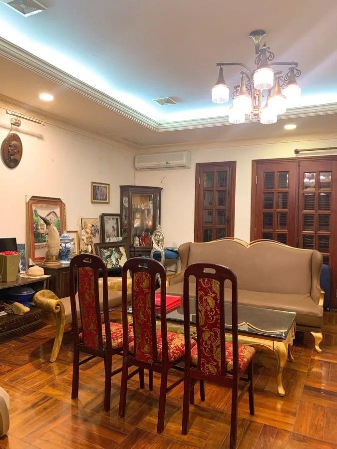 BÁN BIỆT THỰ VIP DỊCH VỌNG – 271M2 – MT 17M – 5 TẦNG – SÂN VƯỜN ĐẲNG CẤP – 75 TỶ