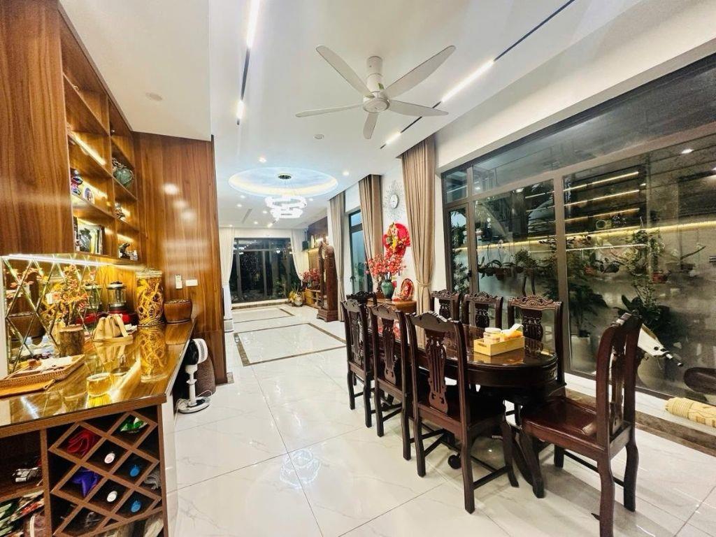 BIỆT THỰ TÂY MỖ – 198M2 – MT 10M – MẶT ĐƯỜNG ĐÔI – VIEW VƯỜN KOI – GIÁ 39,8 TỶ 