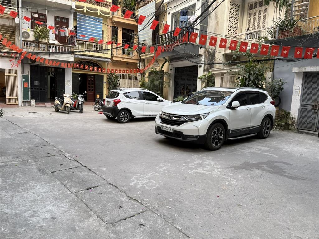 Bán nhà phố cổ Hoa Lư,Hai Bà Trưng ô tô đỗ cửa, 76m2 mt 5.7m nở hậu, giảm sốc 4 tỷ còn 27.8 tỷ