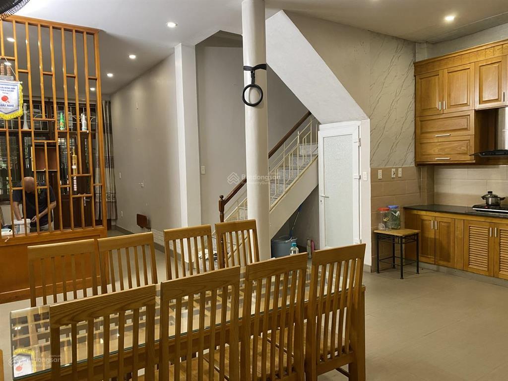 Bán nhà phố cổ Hoa Lư,Hai Bà Trưng ô tô đỗ cửa, 76m2 mt 5.7m nở hậu, giảm sốc 4 tỷ còn 27.8 tỷ