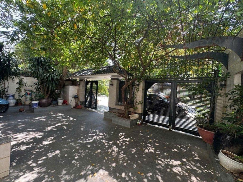 🏡BÁN  BIỆT THỰ VIP TÂY NAM LINH ĐÀM - VIEW VƯỜN HOA - 200M² - MT 10M - CHỈ 66 TỶ