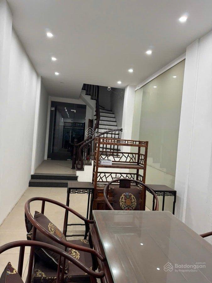 Bán nhà mặt phố hoàng ngân  cầu giấy  56m2  5 tầng  chỉ 24,5 tỷ