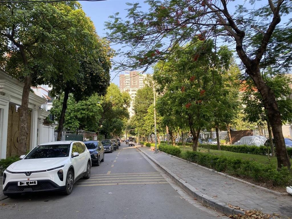 Bán biệt thự yên hòa  cầu giấy 200m2  mt 13.4m  khu doanh nhân & chuyên gia  nhỉnh 90 tỷ