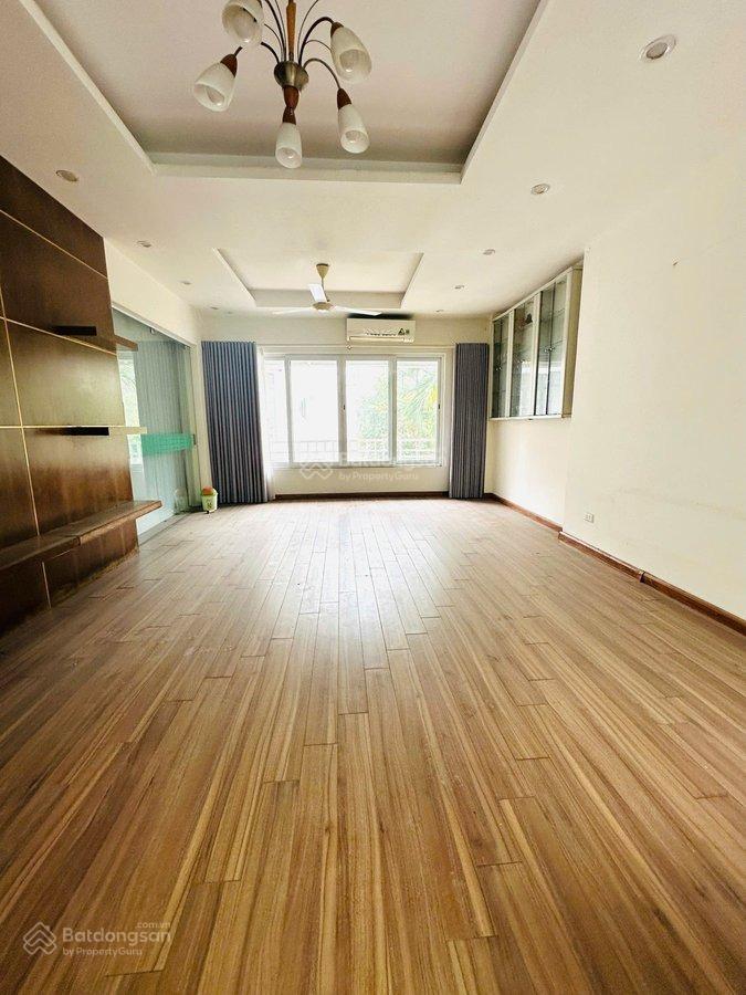 Bán liền kề kđt yên hòa  trung kính 73m, 5 tầng, mt 4.7m  view công viên  35.8 tỷ