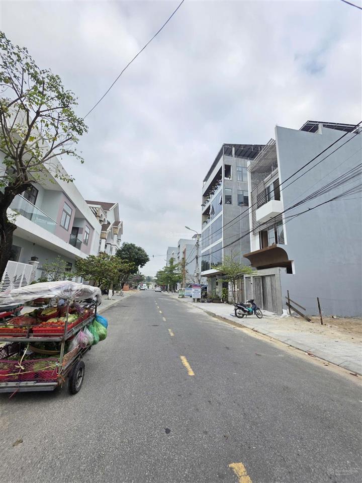 Đường ngô quang huy 7.5m, gần hồ nghinh, cách biển 300m, 90m2 5*18m xây 9 tầng chỉ 15.5 tỷ
