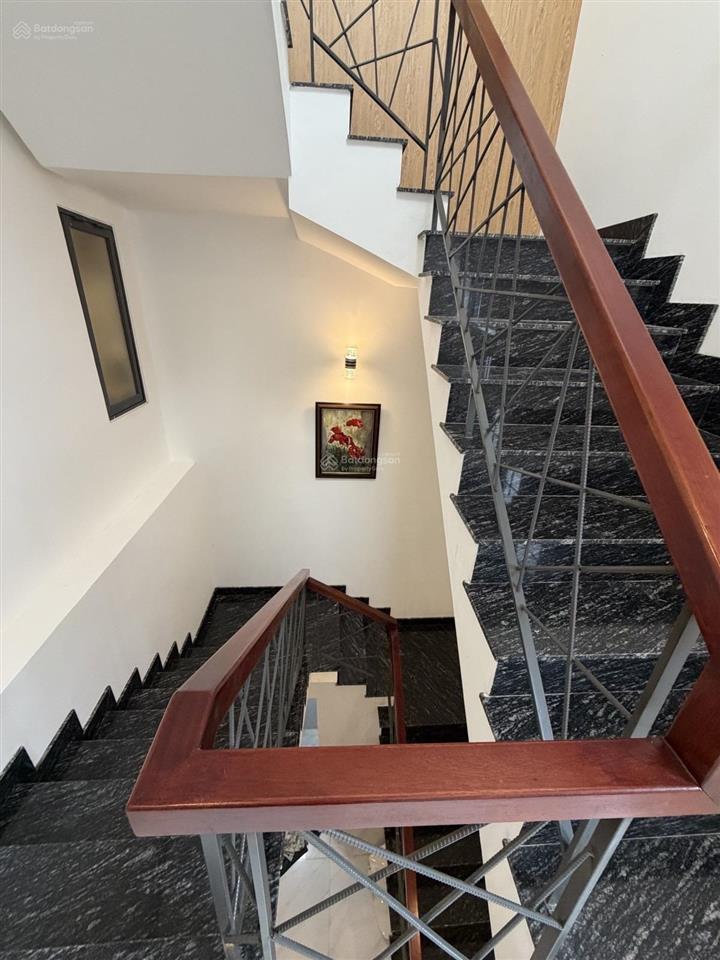 Bán villa 5pn cách biển mỹ khê 300m, 94m2 ngang 7.5m chỉ 16.8 tỷ