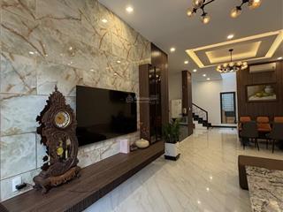 Bán villa 5pn cách biển mỹ khê 300m, 94m2 ngang 7.5m chỉ 16.8 tỷ