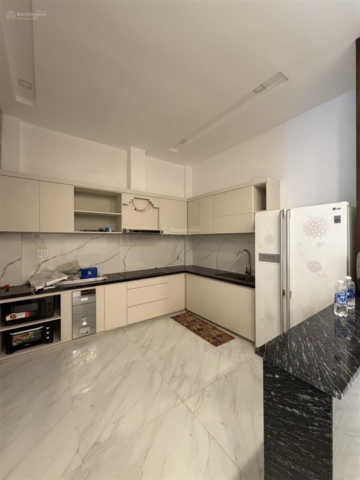 Bán villa 5pn cách biển mỹ khê 300m, 94m2 ngang 7.5m chỉ 16.8 tỷ