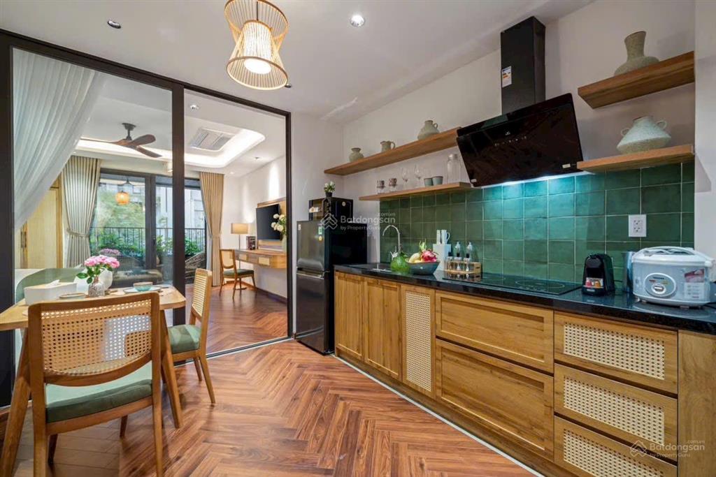 Toà căn hộ luxury đường phước trường 3, view biển mỹ khê  dòng tiền 200tr/th
